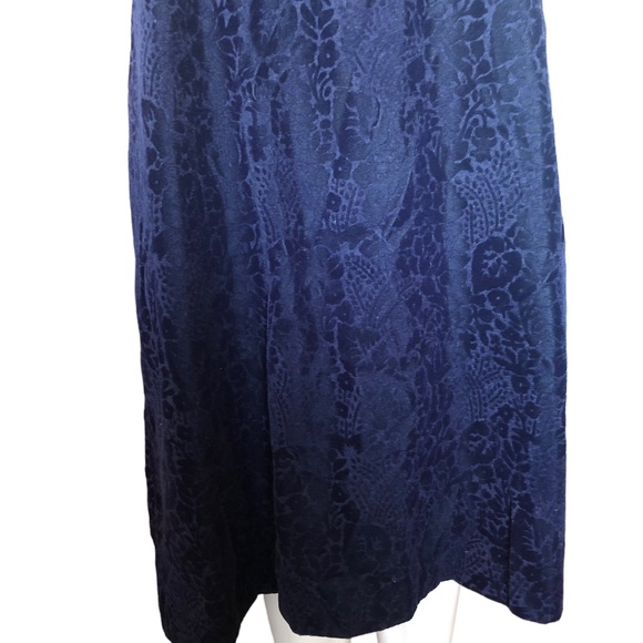 NWT Deep purple velvet dress - Picture 4 of 8